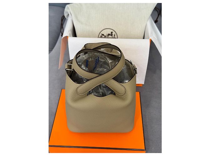 Hermès Picotin Lock 18 Beige in pelle Taurillon Clemence - vista 14
