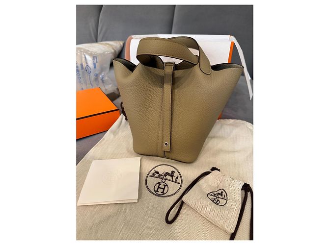 Hermès Picotin Lock 18 Beige in pelle Taurillon Clemence - vista 4