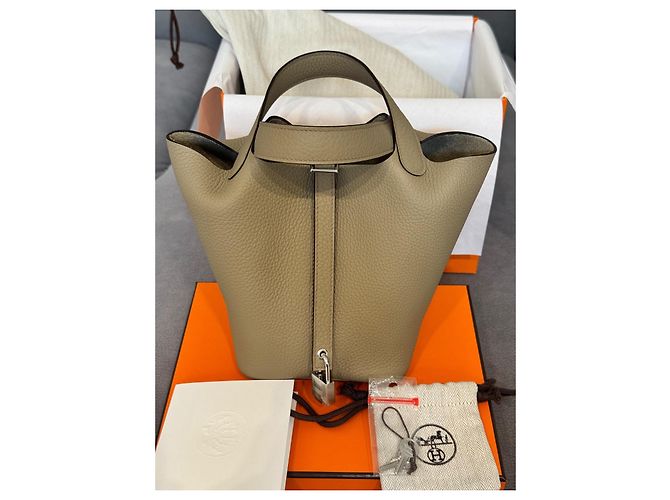 Hermès Picotin Lock 18 Beige in pelle Taurillon Clemence - vista 6