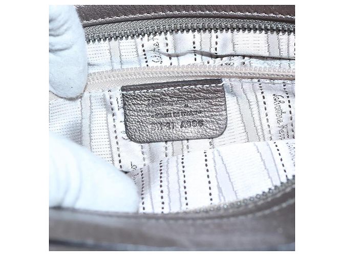 Borsa a mano in pelle Gancini Salvatore Ferragamo 2 vie tono oro Auth 121739 - vista 24
