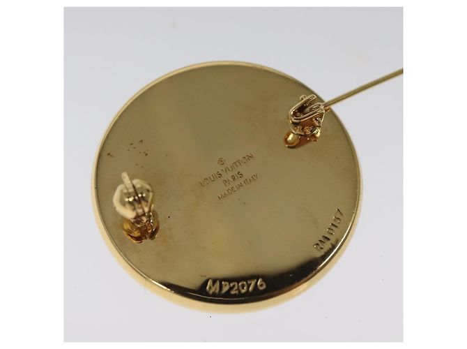 LOUIS VUITTON Spilla in metallo Supreme dorata MP2076 LV Auth bs24973A D'oro Monogramma - vista 8