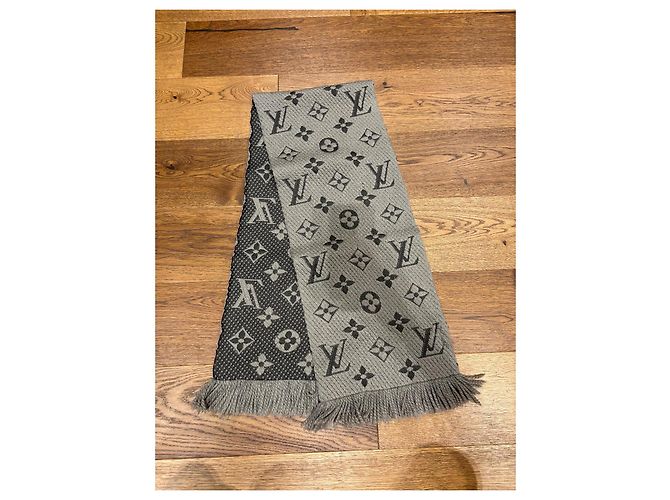 Mania del logo Louis Vuitton Grigio - vista 5