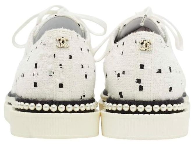 CHANEL 2017 NERO BIANCO TWEED PERLA TRIM LACE UP OXFORD SNEAKER FLATS EU 38.5 - vista 5