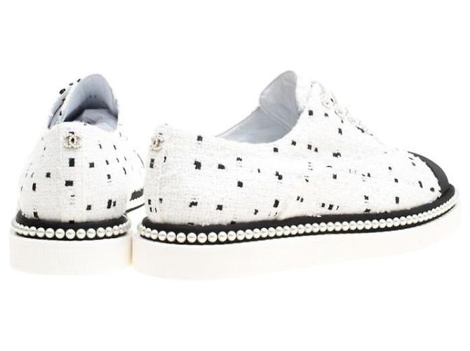 CHANEL 2017 NERO BIANCO TWEED PERLA TRIM LACE UP OXFORD SNEAKER FLATS EU 38.5 - vista 6