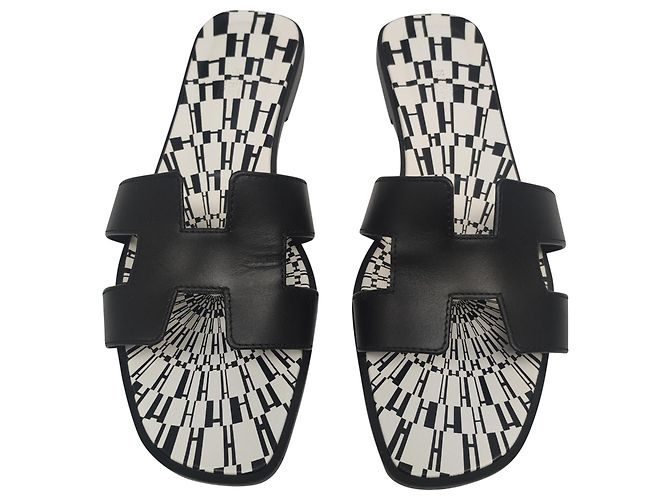 Infradito Hermès Oran in pelle di vitello nera Nero - vista 3