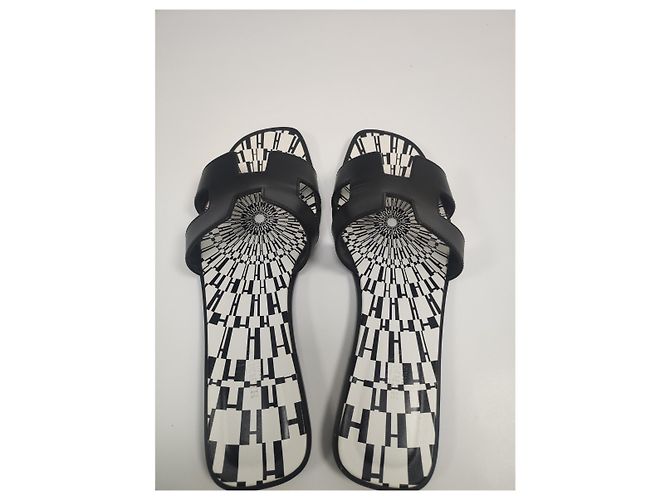 Infradito Hermès Oran in pelle di vitello nera Nero - vista 8