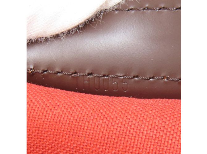 Borsa Tote Chelsea di Louis Vuitton Marrone - vista 6
