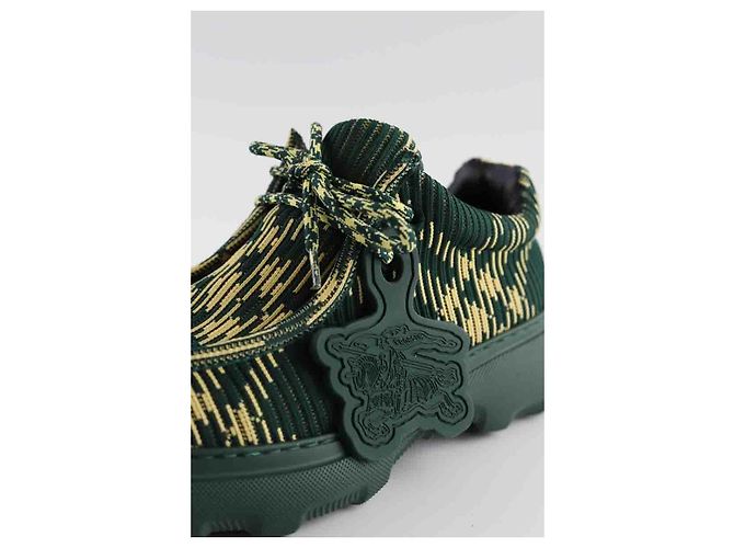 Burberry Chaussures à lacets vertes - vue 3