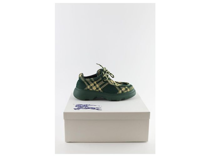 Burberry Chaussures à lacets vertes - vue 6