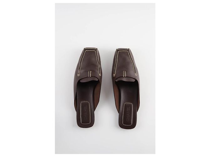 Chanel Mule in pelle marrone - vista 3