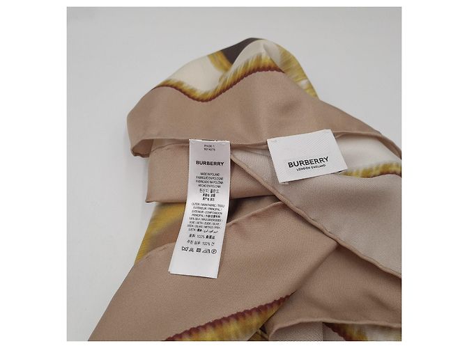 Stola molto raffinata Burberry Multicolore - vista 3
