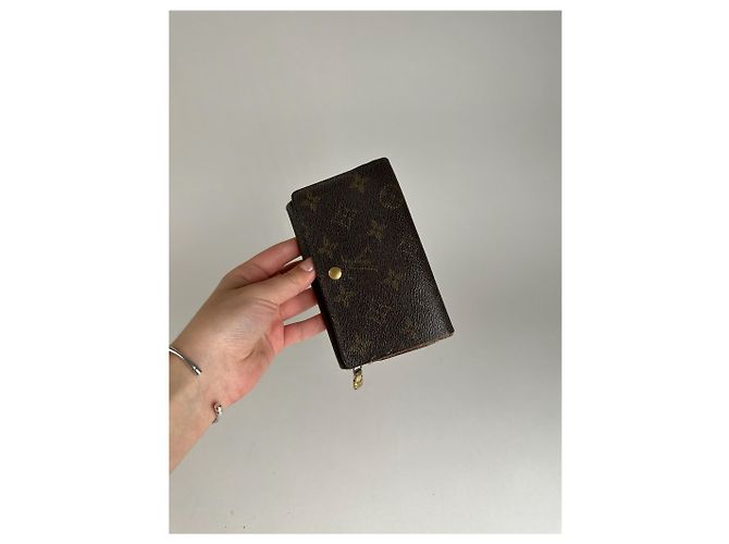 Vintage Louis Vuitton Leather monogram Wallet brown Khaki - view 10