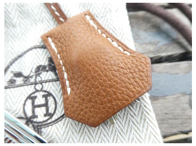 Tirante clochette Hermès con lucchetto 28 cm pelle togo oro kelly birkin Cammello - vista 3