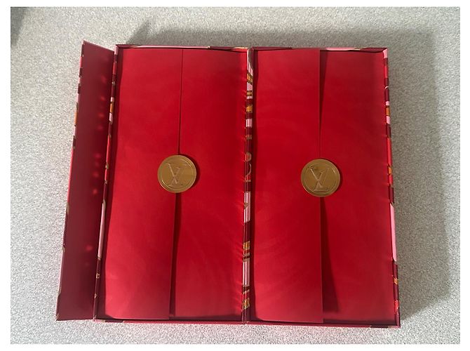 Buste Louis Vuitton Capodanno Cinese 2023 (scatola+busta) VIP nuovo Rosso D'oro - vista 4