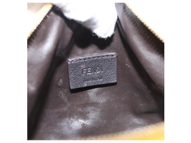 Pochette FENDI in nylon giallo oro Auth bs24840 D'oro - vista 9