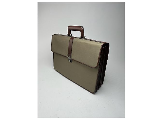 Valigetta in pelle e tela vintage Givenchy marrone khaki Cachi - vista 2