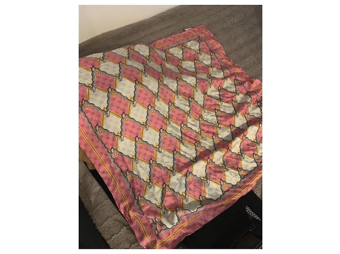 Sciarpa in seta Gucci GG Snake rosa Beige - vista 2