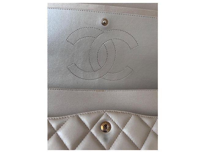 Borsa Chanel Maxi Double Flap Beige in Pelle - vista 13