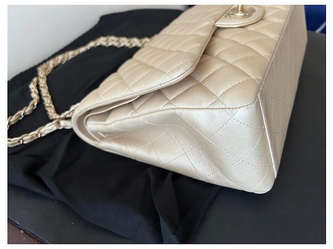 Borsa Chanel Maxi Double Flap Beige in Pelle - vista 2