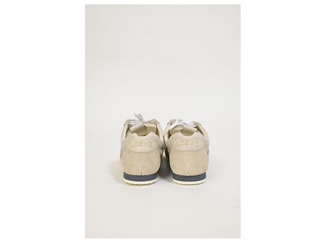 Loewe Ballet Runner 2.0 Sneakers aus beigem Kalbsleder - Ansicht 14