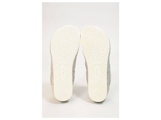 Loewe Ballet Runner 2.0 Sneakers aus beigem Kalbsleder - Ansicht 17