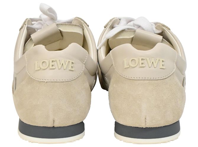 Loewe Ballet Runner 2.0 Sneakers aus beigem Kalbsleder - Ansicht 3