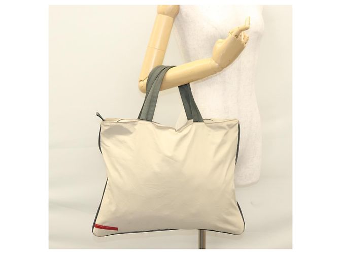Tote PRADA Borsa sportiva in nylon beige argento Auth ti2991 - vista 23