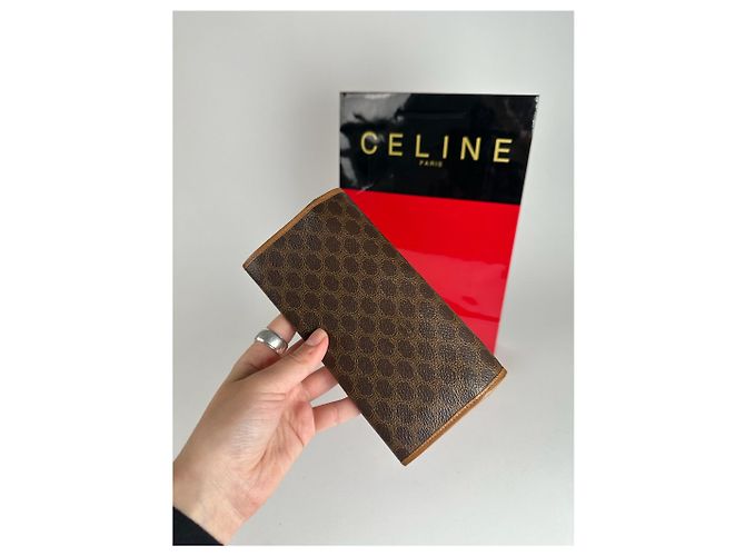 Triomphe Céline Vintage Celine Paris Leather monogram Wallet Brown - view 9