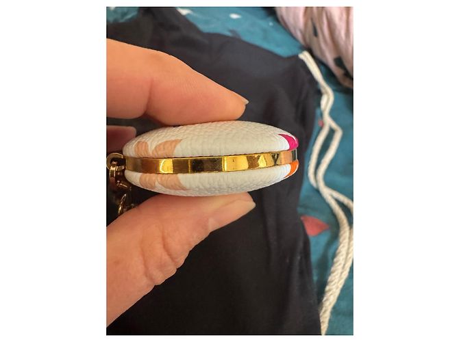 Louis Vuitton Astropill - portachiavi luminoso Bianco - vista 6