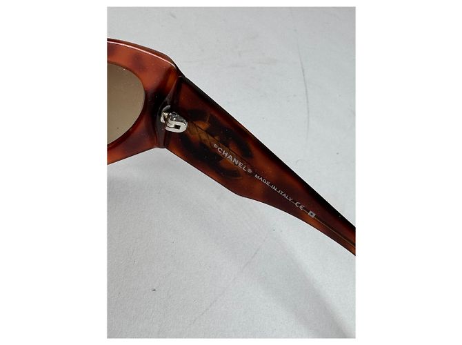 Vintage Chanel CC Sonnenbrille rot - Ansicht 11