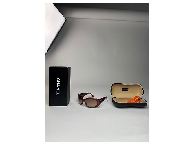 Vintage Chanel CC Sonnenbrille rot - Ansicht 4
