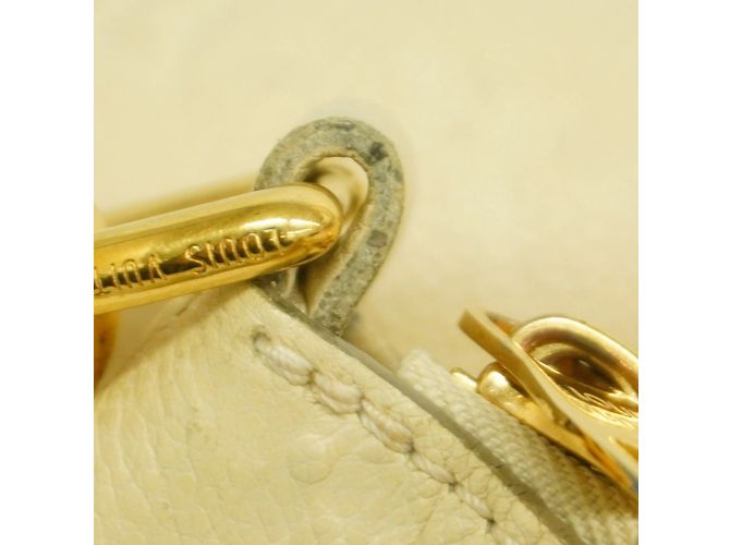 Borsa Tote PM Lumineuse in Monogram Empreinte Louis Vuitton Bianco - vista 7