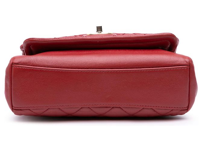 Chanel Rosso Piccolo in Pelle Trapuntata con Catena - vista 3