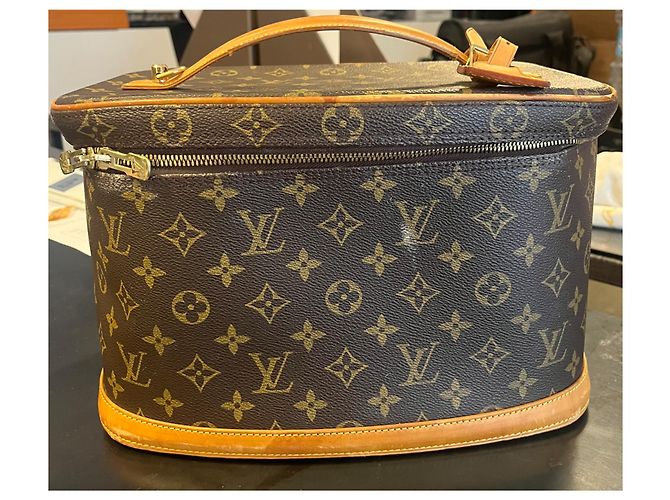 Louis Vuitton Beauty case Nice  M47280 Monogramma - vista 9