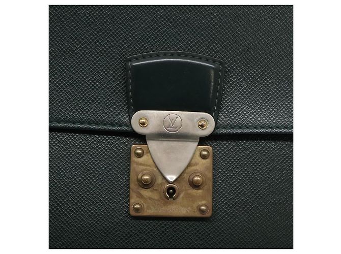 LOUIS VUITTON Taiga Serviette Kourad Borsa da Lavoro Épicea M30074 LV Auth ti3037 - vista 17