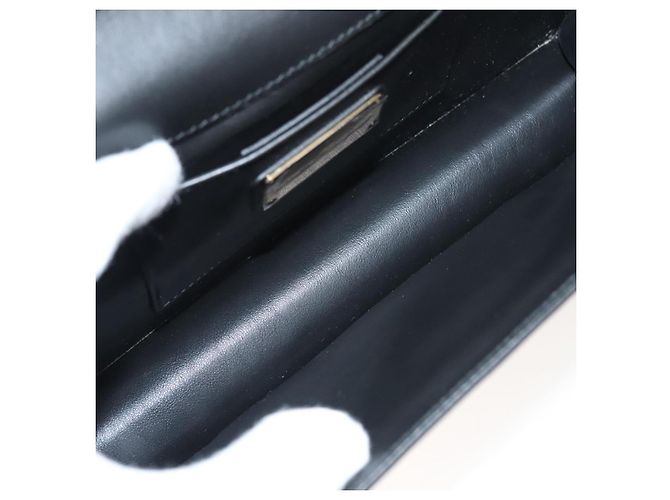 Borsa a spalla in pelle nera e oro Gancini Chain di Salvatore Ferragamo Auth 120981 Nero D'oro - vista 10