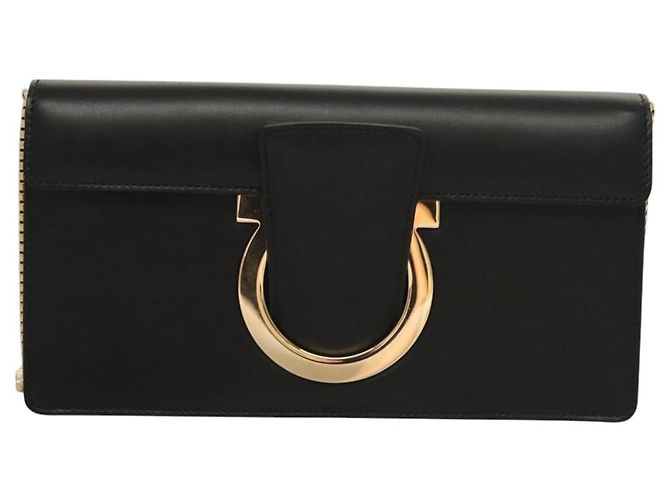 Borsa a spalla in pelle nera e oro Gancini Chain di Salvatore Ferragamo Auth 120981 Nero D'oro - vista 13