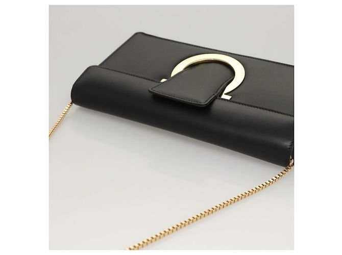 Borsa a spalla in pelle nera e oro Gancini Chain di Salvatore Ferragamo Auth 120981 Nero D'oro - vista 6