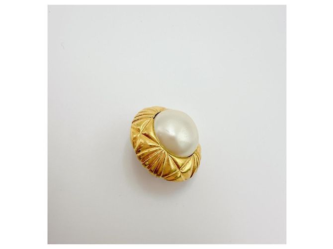 Vintage vergoldete Clip-Ohrringe von Chanel Golden - Ansicht 7