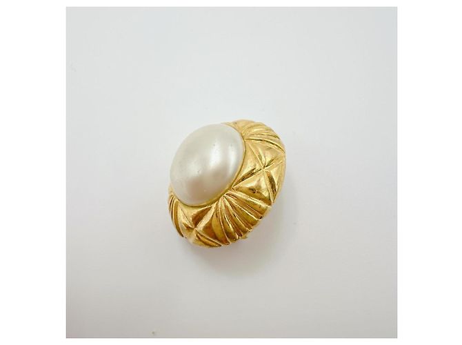 Vintage vergoldete Clip-Ohrringe von Chanel Golden - Ansicht 8