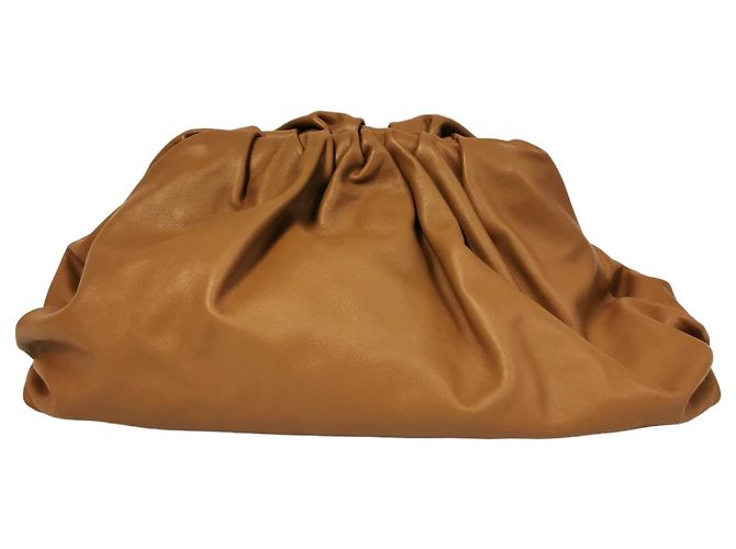 Bottega Veneta The Pouch Clutch Marrone - vista 3