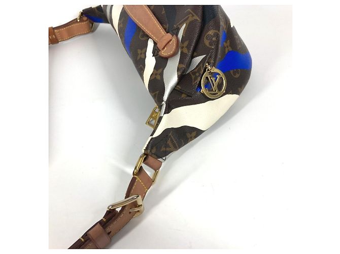 Borsa a tracolla Louis Vuitton Monogram Collaborazione League of Legends Marrone Bianco Blu - vista 3