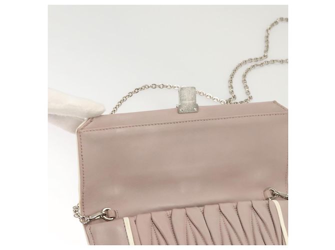 Borsa a spalla in pelle matelassé Miu Miu con catena rosa Auth 119144 - vista 10