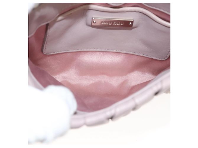 Borsa a spalla in pelle matelassé Miu Miu con catena rosa Auth 119144 - vista 11