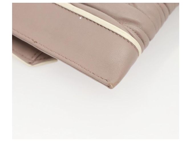 Borsa a spalla in pelle matelassé Miu Miu con catena rosa Auth 119144 - vista 15