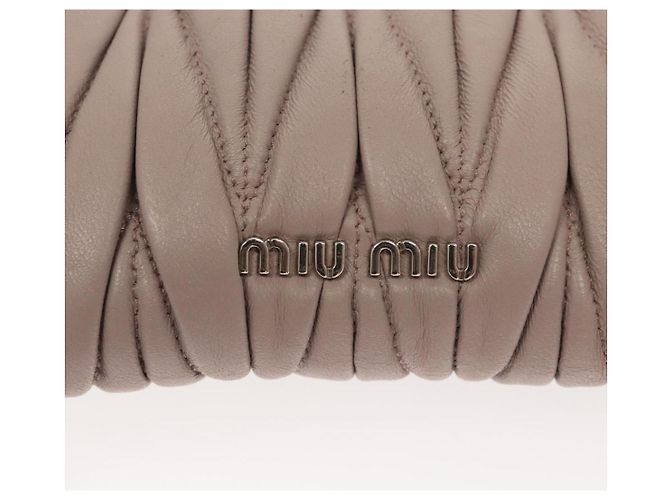 Borsa a spalla in pelle matelassé Miu Miu con catena rosa Auth 119144 - vista 17