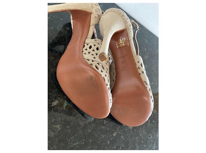 Décolleté Peep Toe Alaïa Beige in Pelle di Cervo Traforata - vista 5