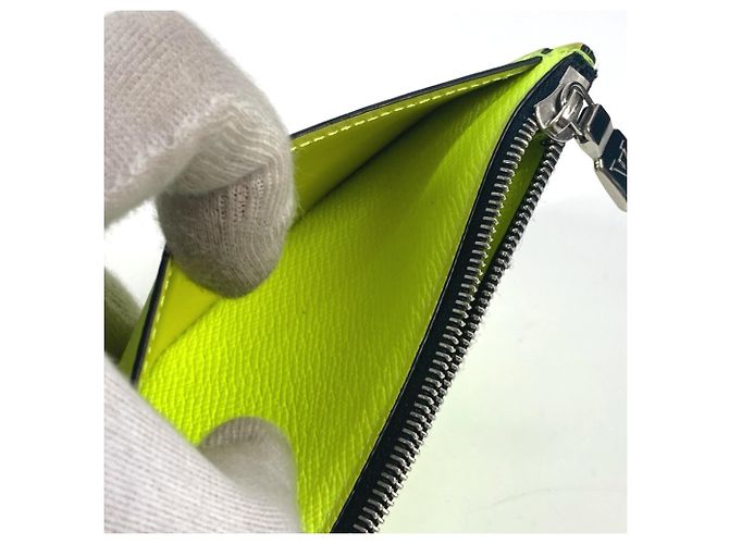 Visitenkartenetui Louis Vuitton Taiga Gelb - Ansicht 9