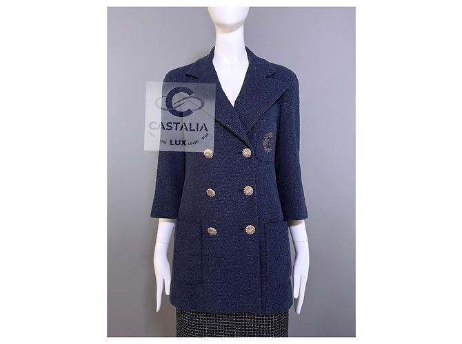 Chanel Navy Tweed Jacke mit ikonischem CC-Logo-Patch 36 FR Marineblau - Ansicht 3