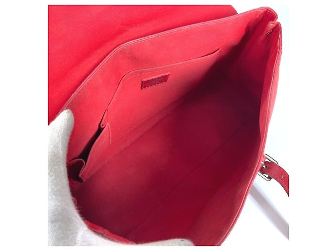 Borsa a spalla Louis Vuitton Epi Segur MM Rosso - vista 11